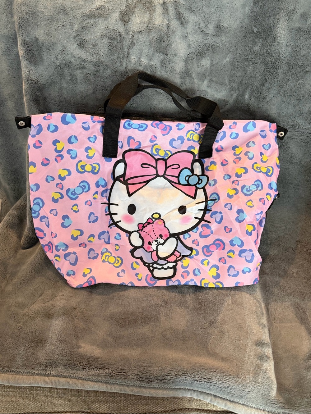 🩷🩷Sanrio MYSTERY BUNDLE w/ Hello Kitty Zippered Duffle Tote with Shoulder Strap
